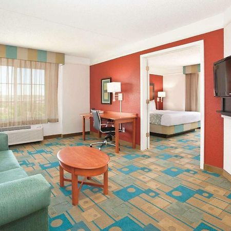 La Quinta By Wyndham Colorado Springs South Airport Hotell Eksteriør bilde