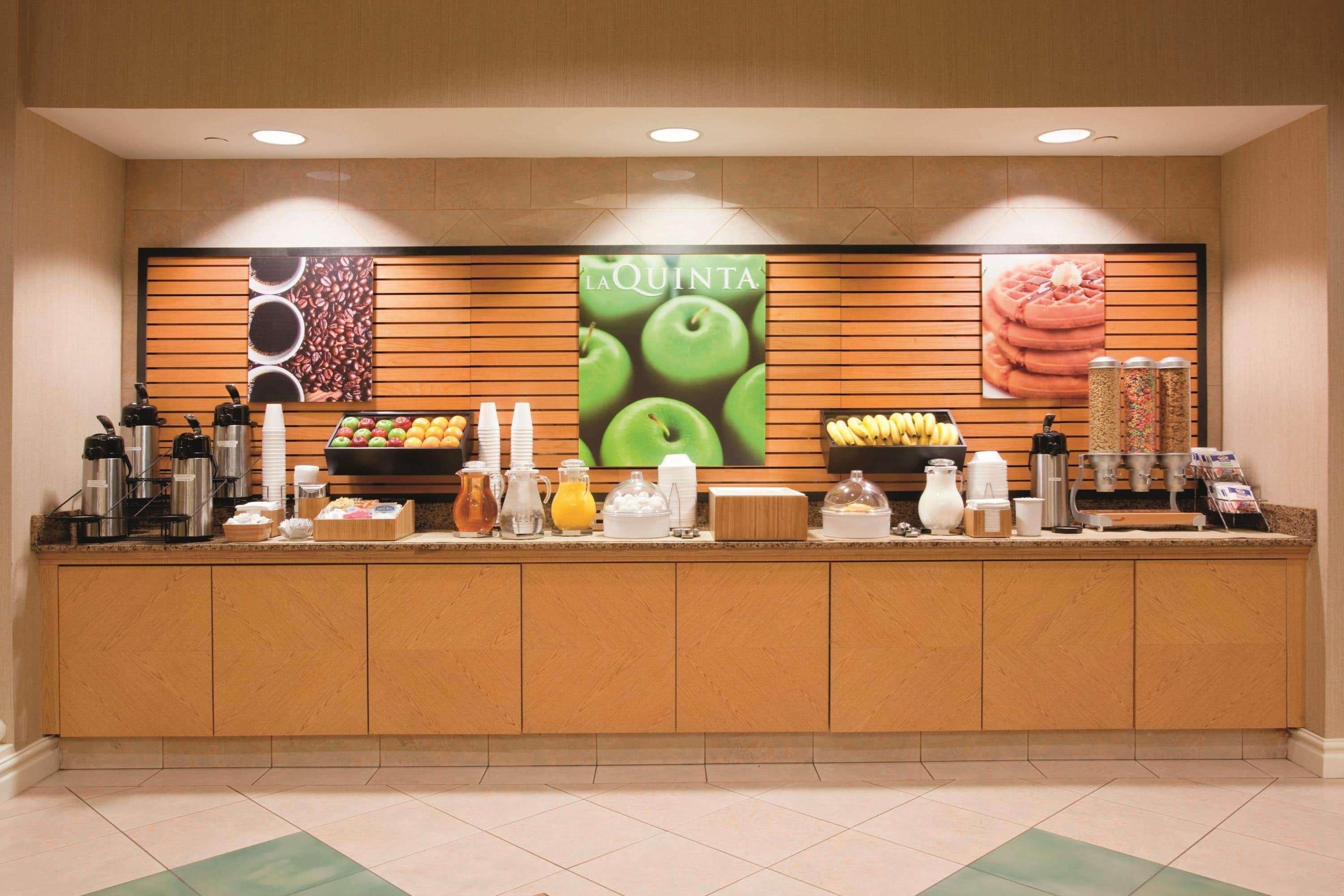 La Quinta By Wyndham Colorado Springs South Airport Hotell Eksteriør bilde